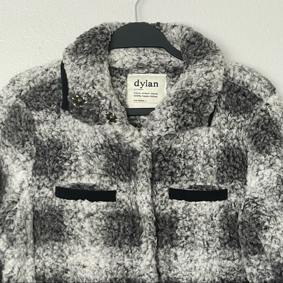 Dylan Cozy Plaid Sherpa Button Up Jacket Black/White Sold on Evereve Size XS - Picture 4 of 13